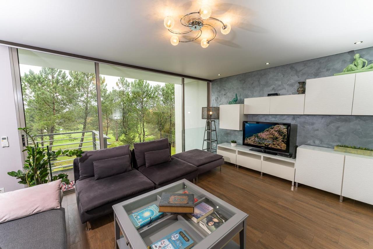 Golf Course - Luxurious Flat T3 - Ponte De Lima Apartment Exterior photo